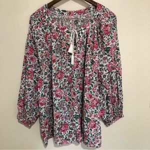 Womens Bohemian Floral V Neck Front tie puff sleeve Blouse. Size XXL.